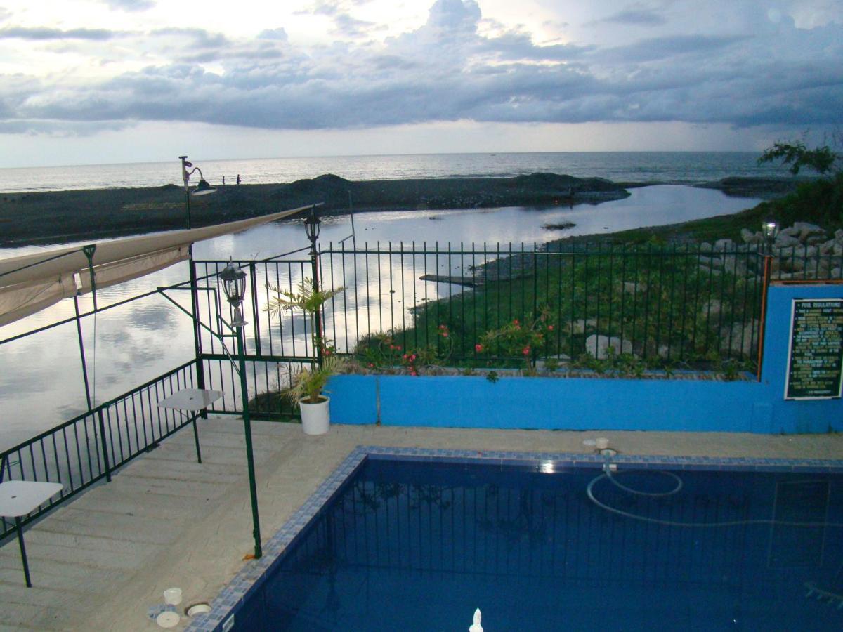 Tagudan Kubo Garden Hotel Tagudin Bagian luar foto